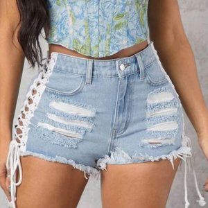 Jean short, denim short, ripped, lace up and raw hem